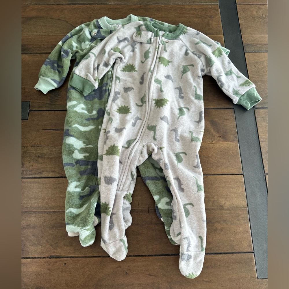 NWOT Baby Fleece Onesis